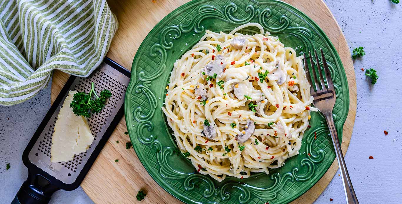 Creamy Garlic & Mushroom Pasta 